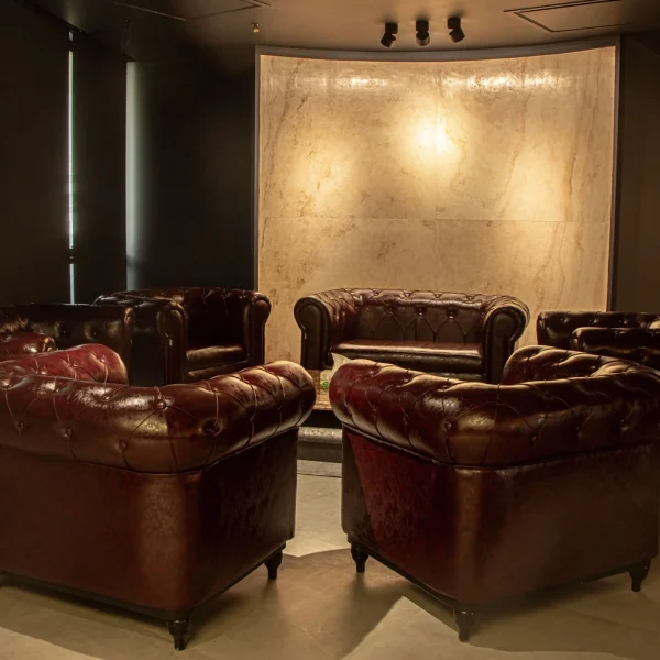 IMG 4173 copy WEB 1 600x600