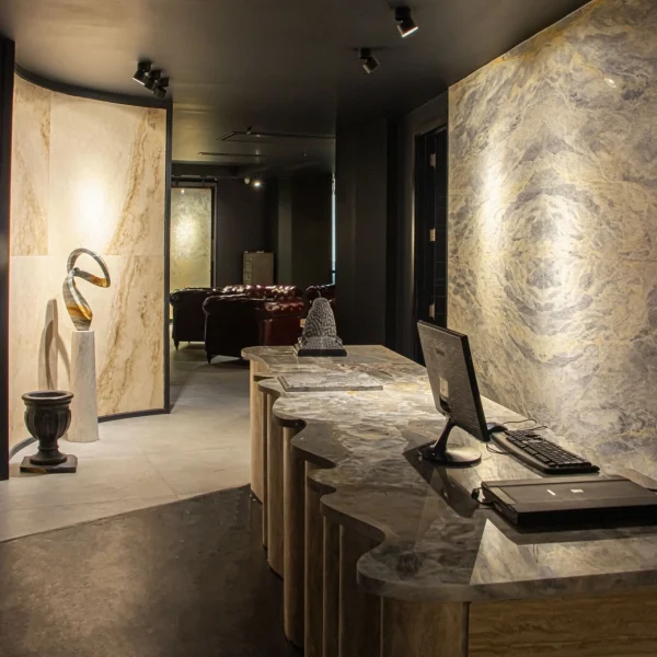 IMG 4277 copy 2 WEB 2 600x600